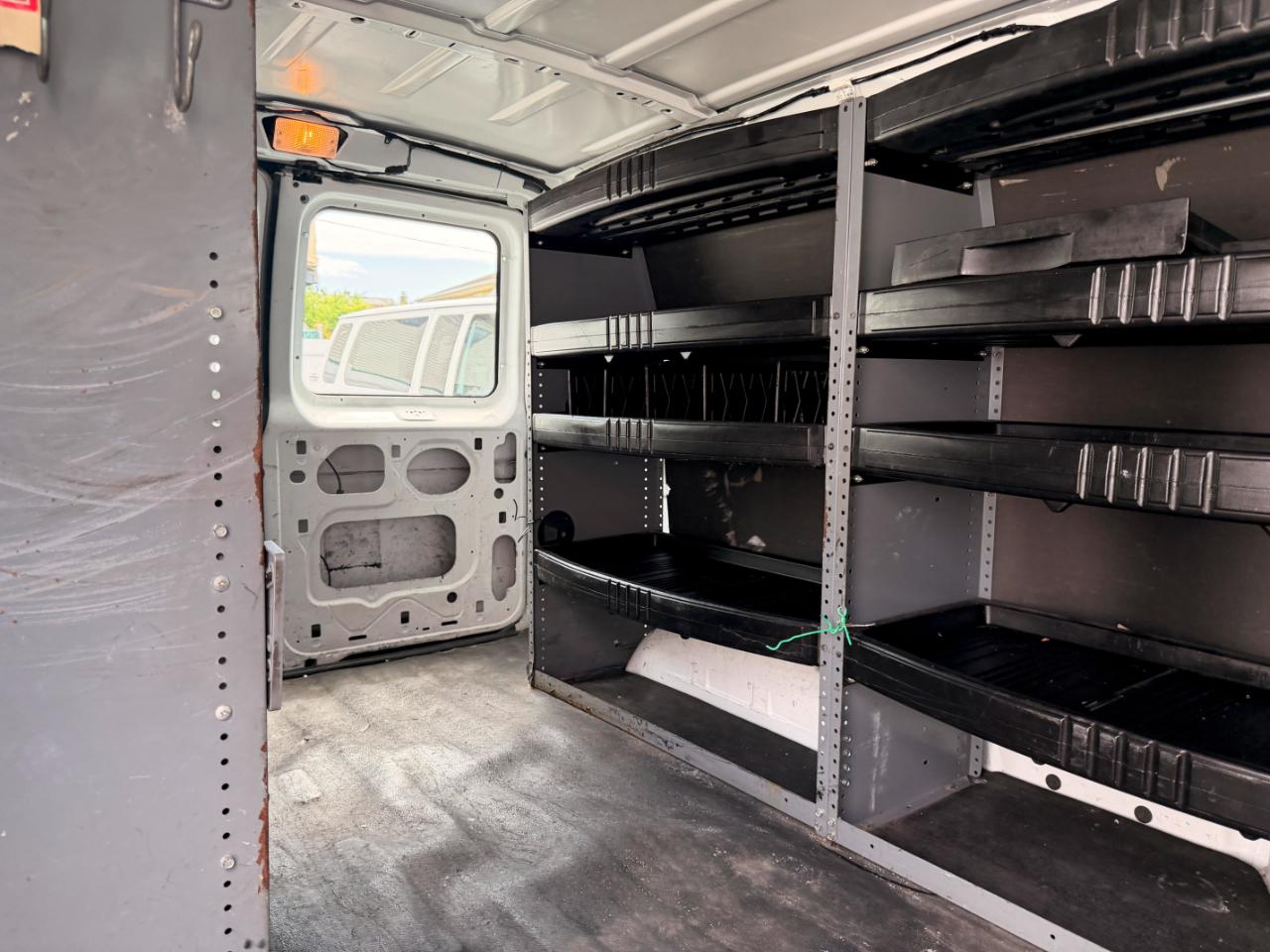 Ford Econoline E-250 2007