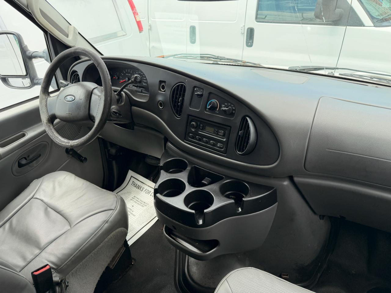 Ford Econoline E-250 2007