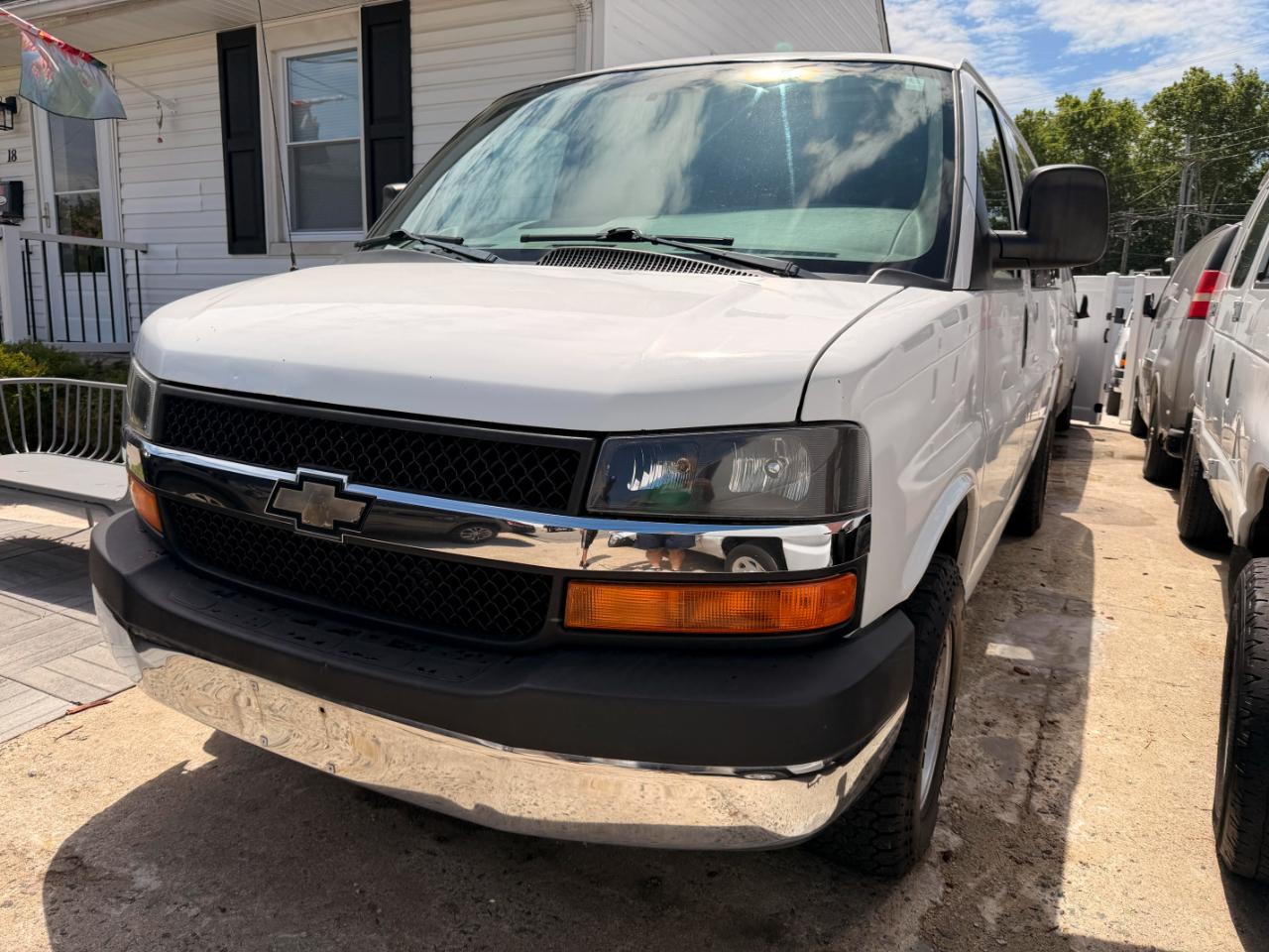 Chevrolet Express LT 3500 2011