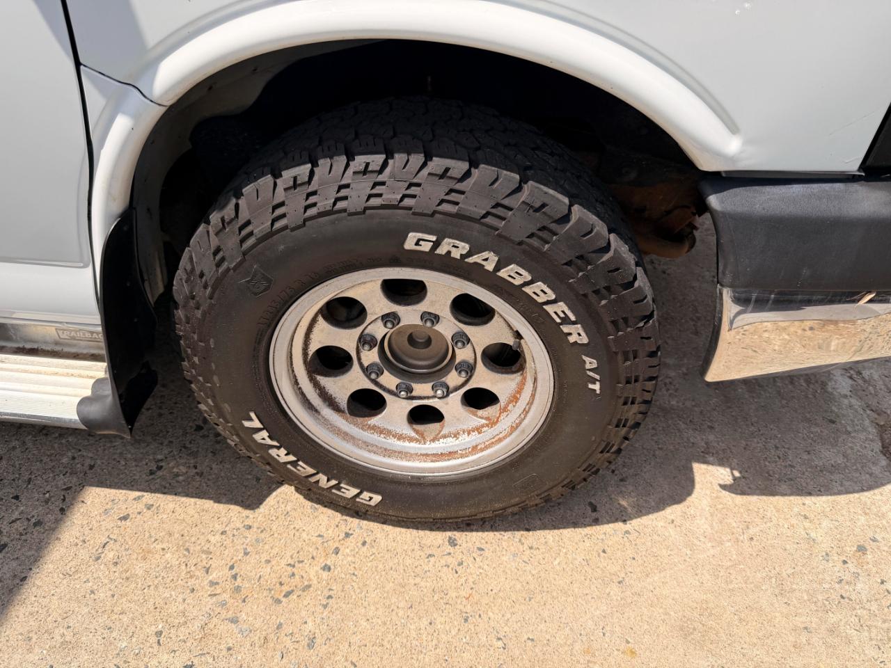Chevrolet Express LT 3500 2011