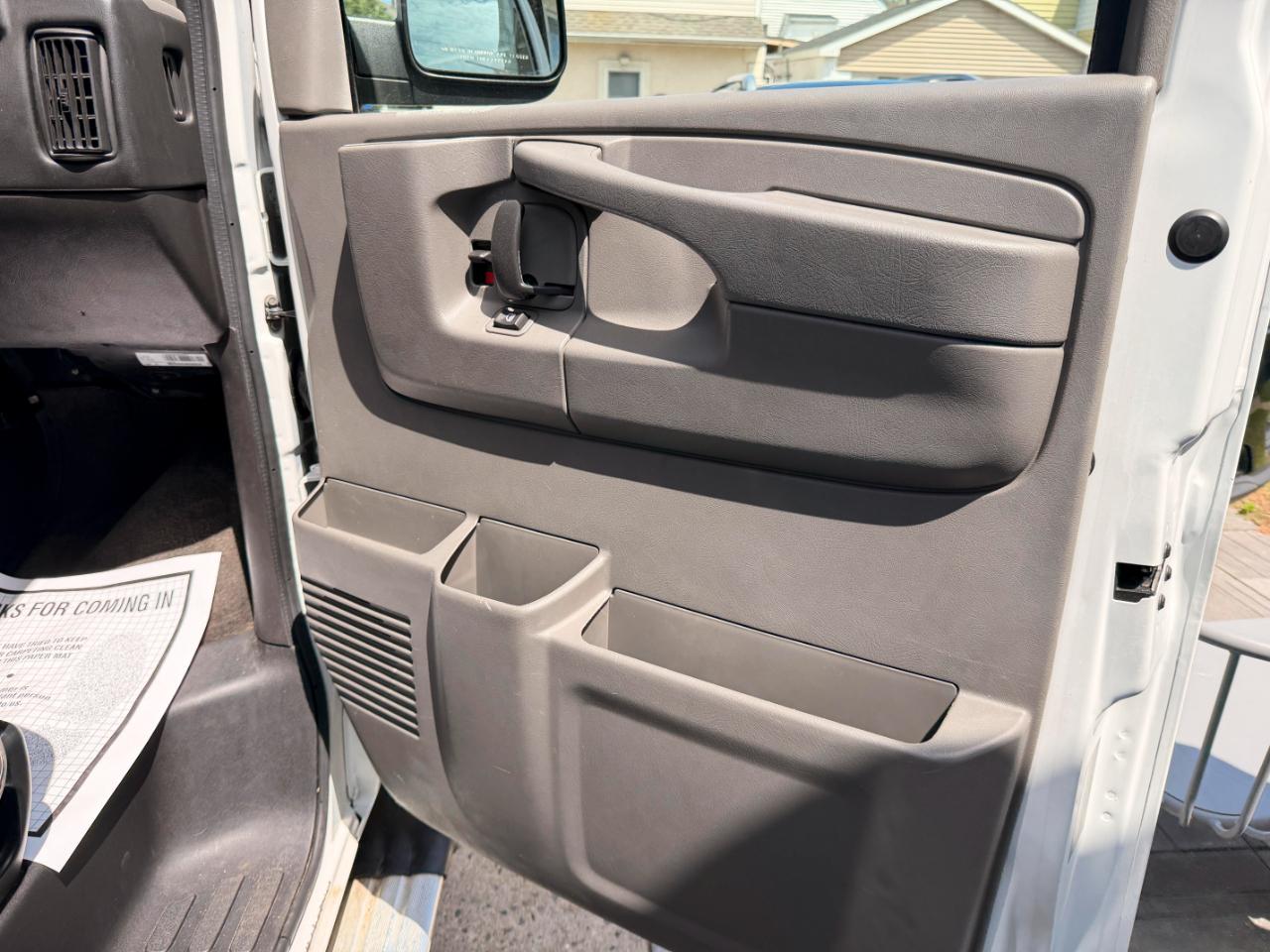 Chevrolet Express LT 3500 2011