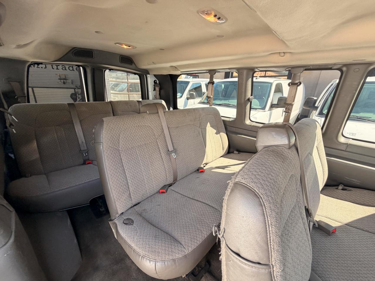 Chevrolet Express LT 3500 2011
