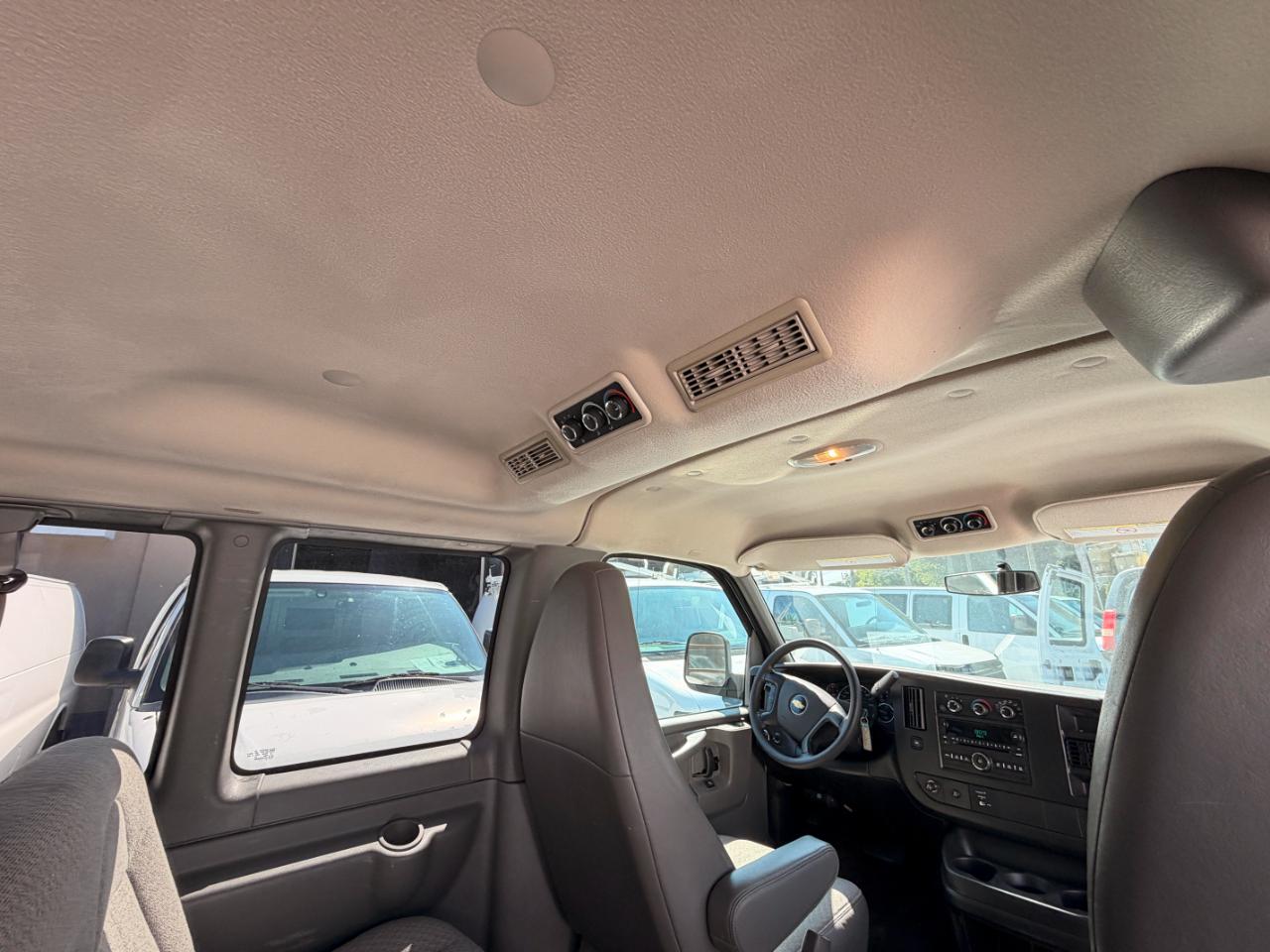 Chevrolet Express LT 3500 2011