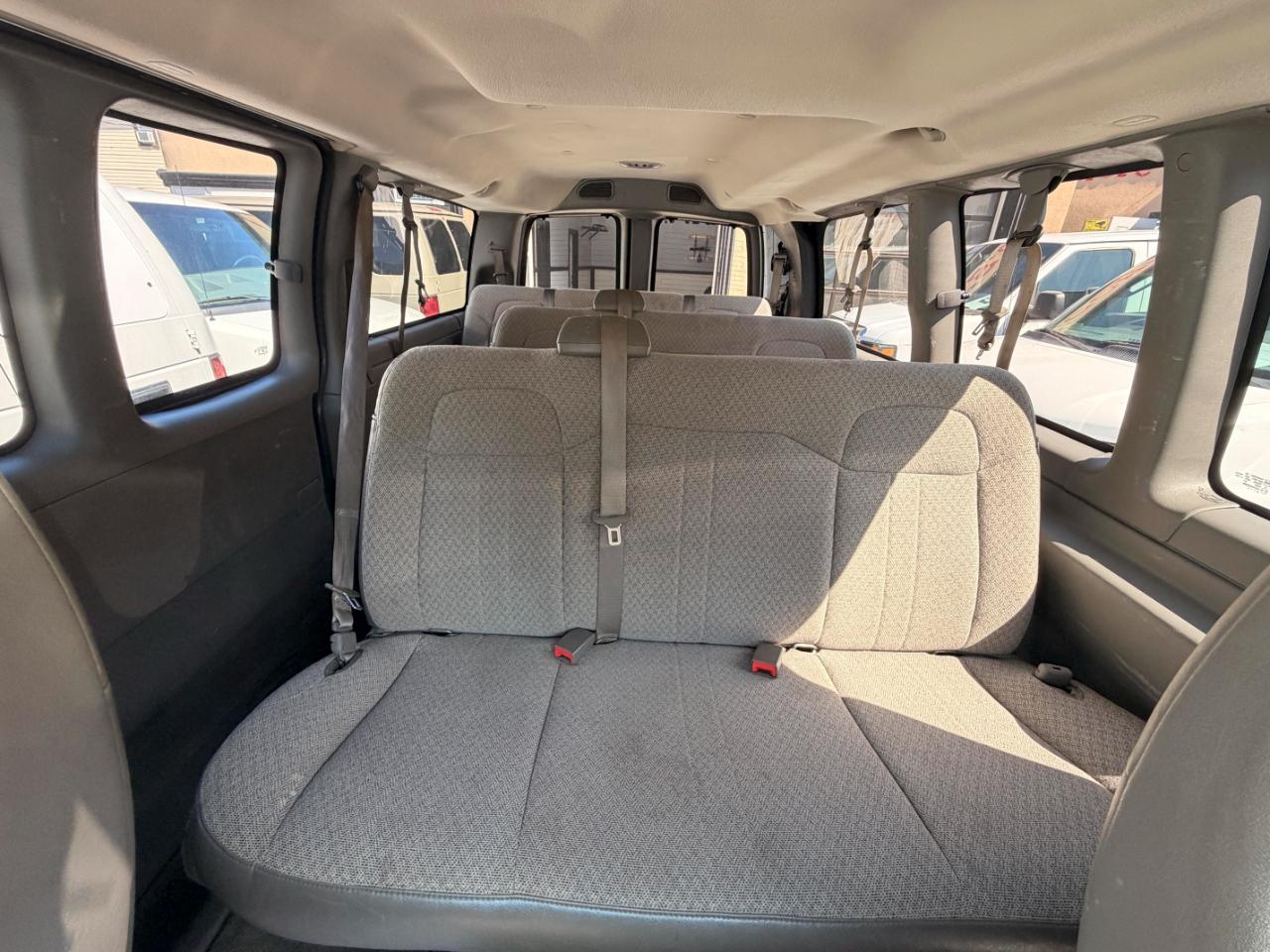 Chevrolet Express LT 3500 2011