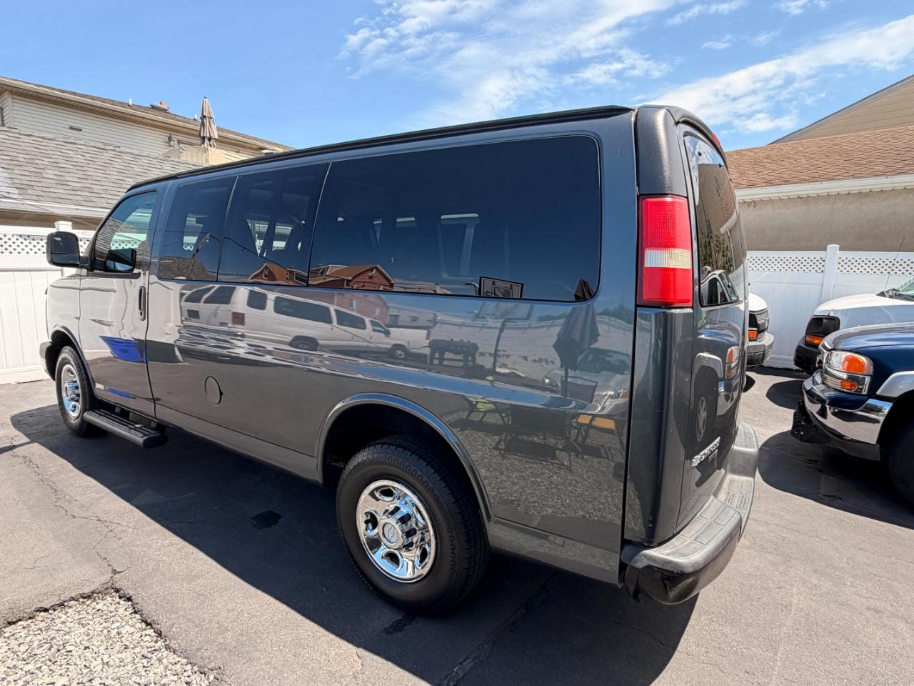 Chevrolet Express LS 2500 2015