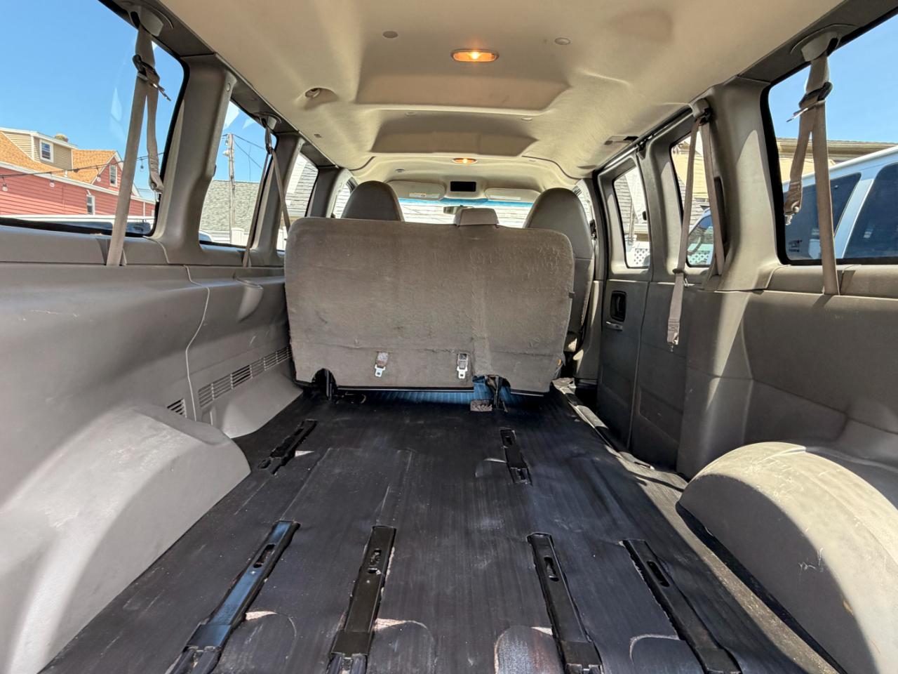 Chevrolet Express LS 2500 2015