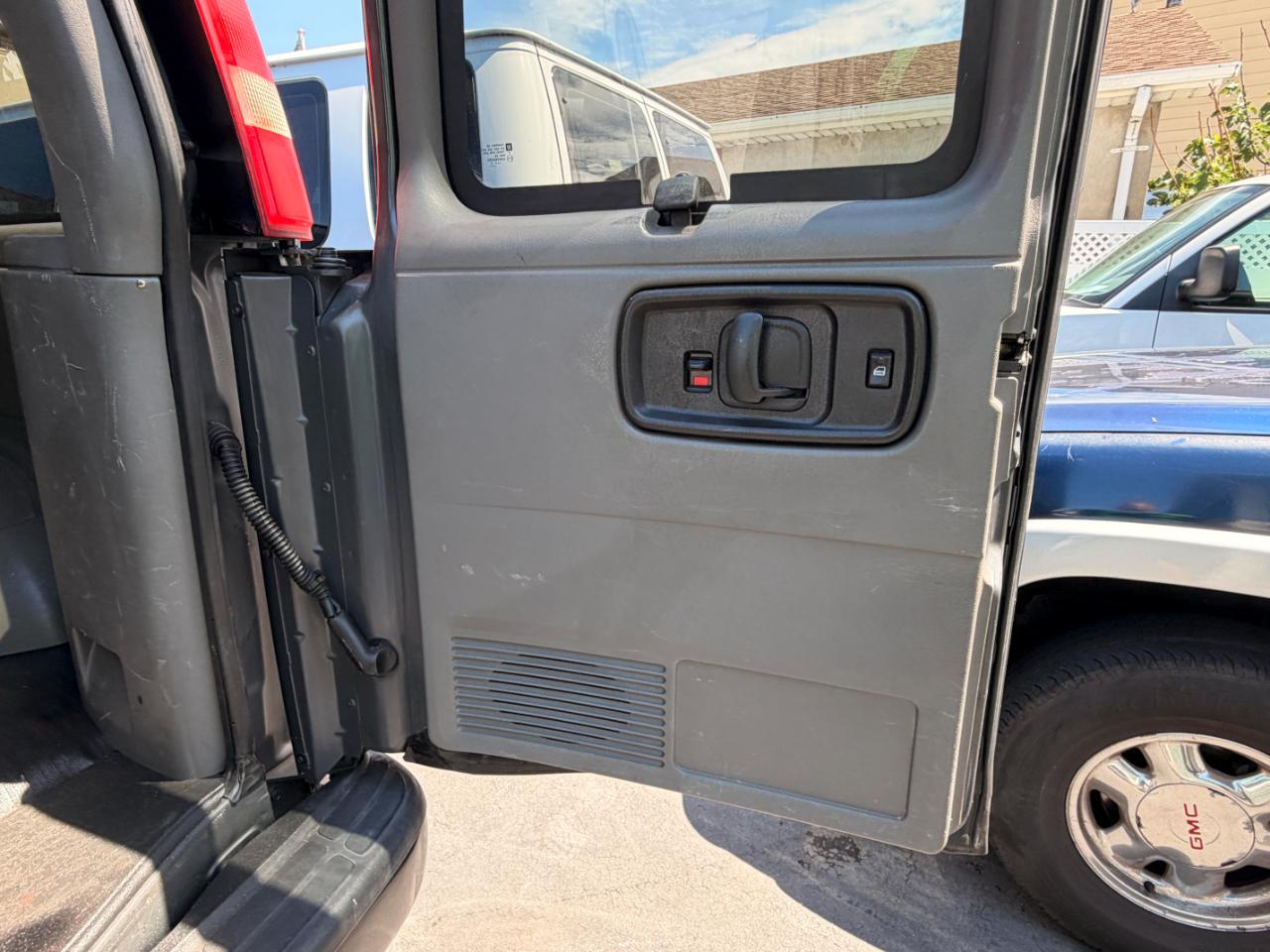 Chevrolet Express LS 2500 2015