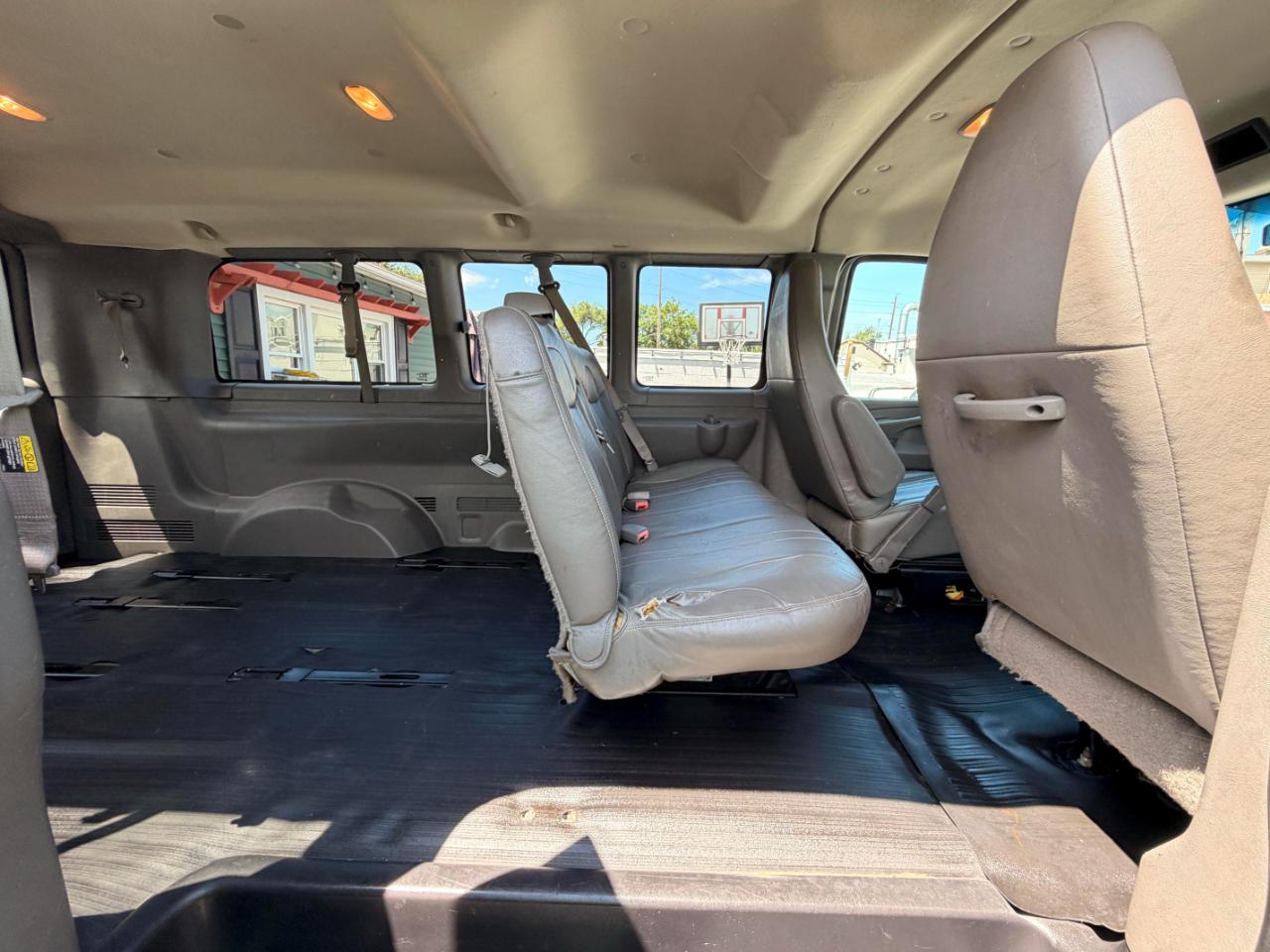 Chevrolet Express LS 2500 2015