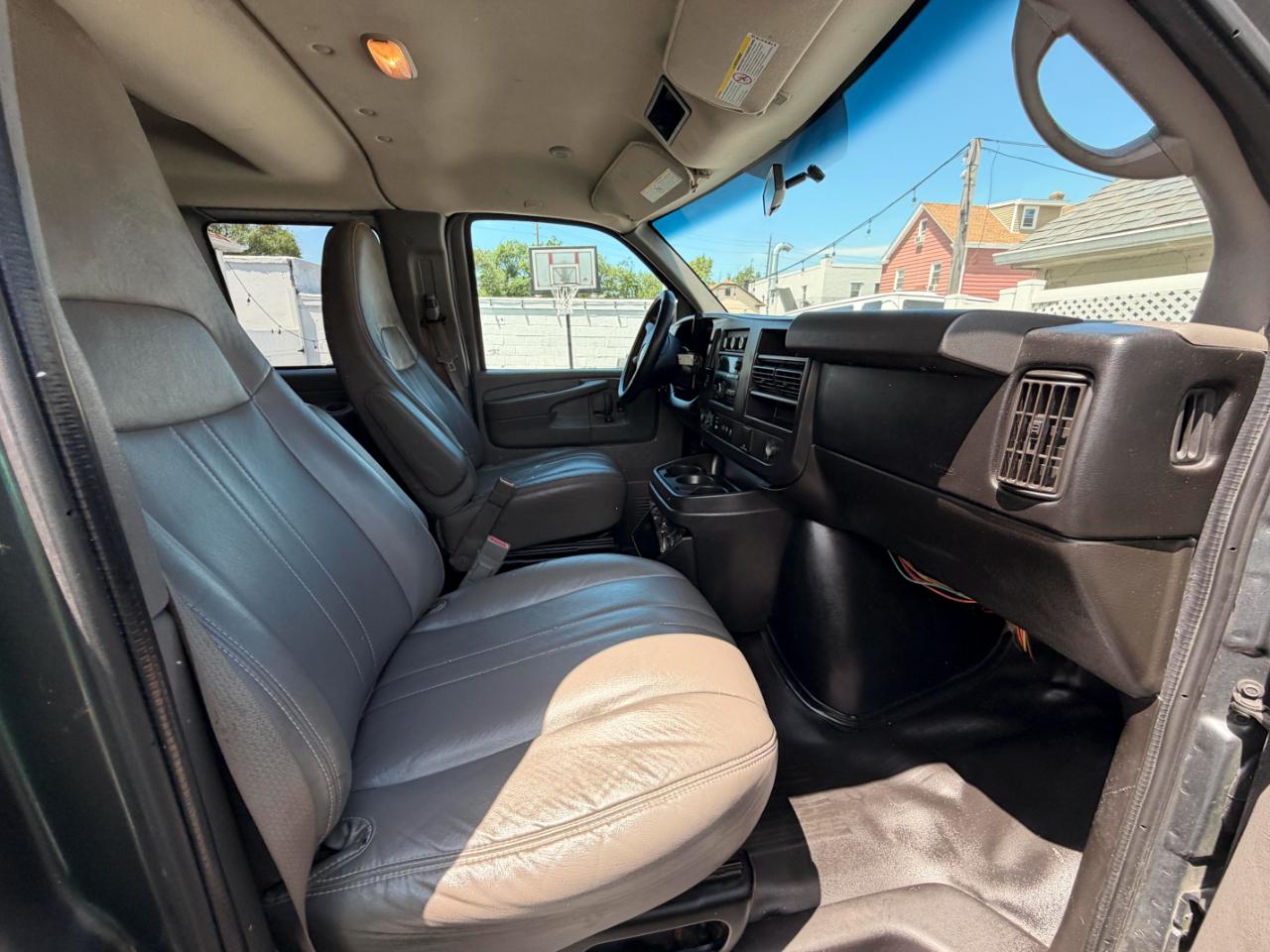 Chevrolet Express LS 2500 2015