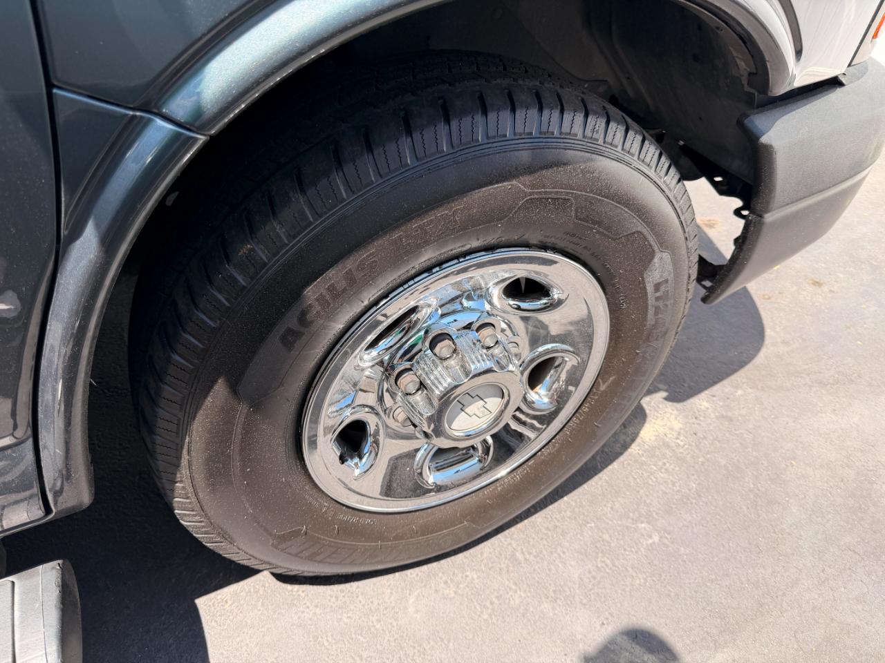 Chevrolet Express LS 2500 2015