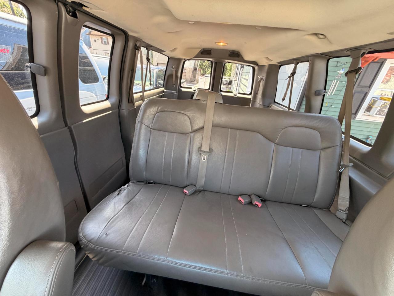 Chevrolet Express LS 2500 2015