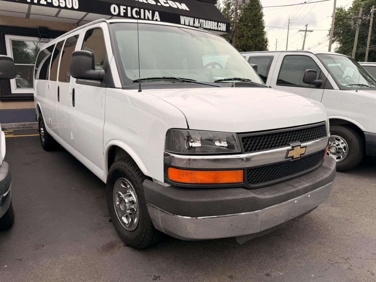 Chevrolet Express LT 3500 Extended 2013