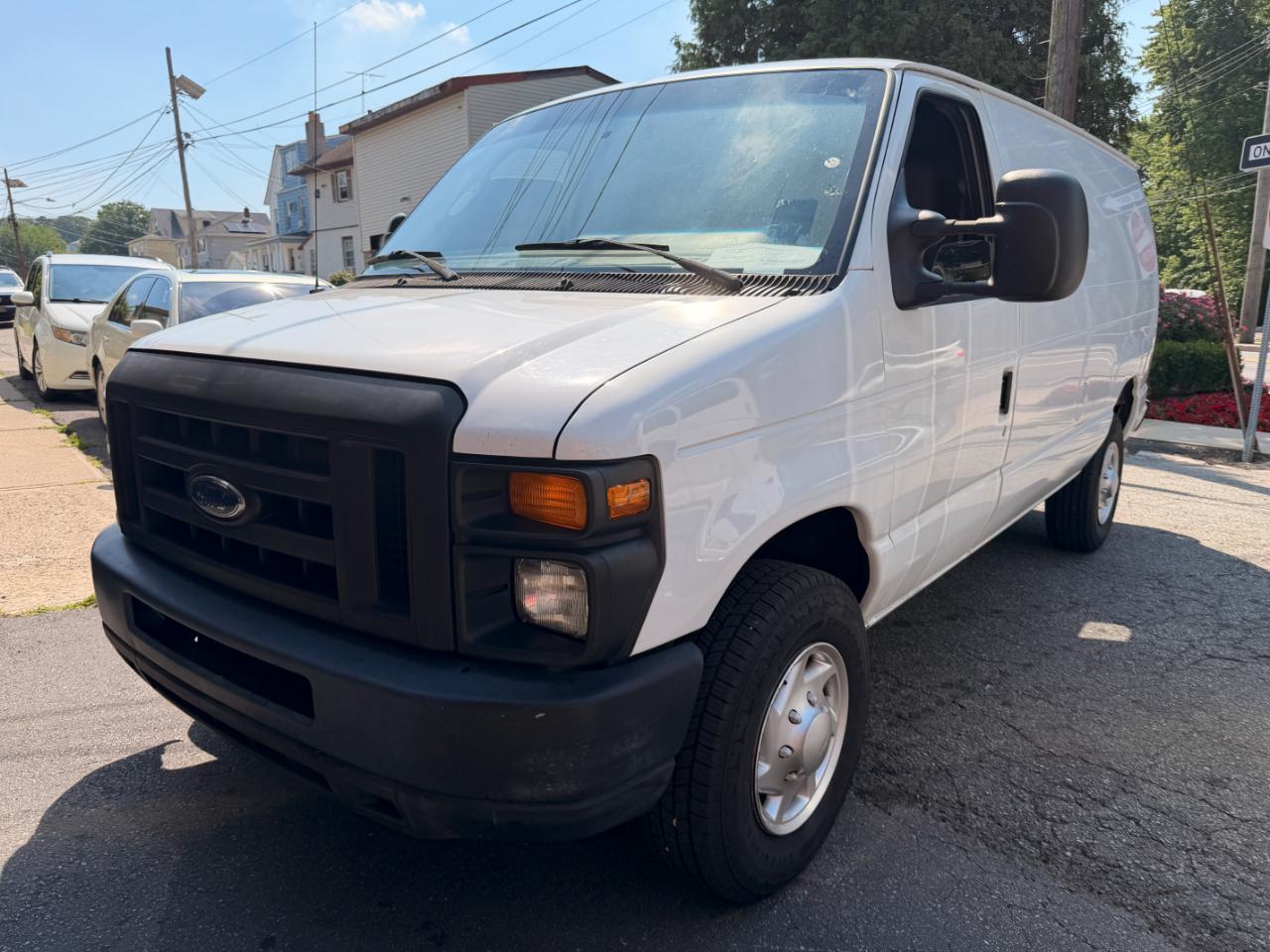 Ford Econoline E-350 Super Duty 2011