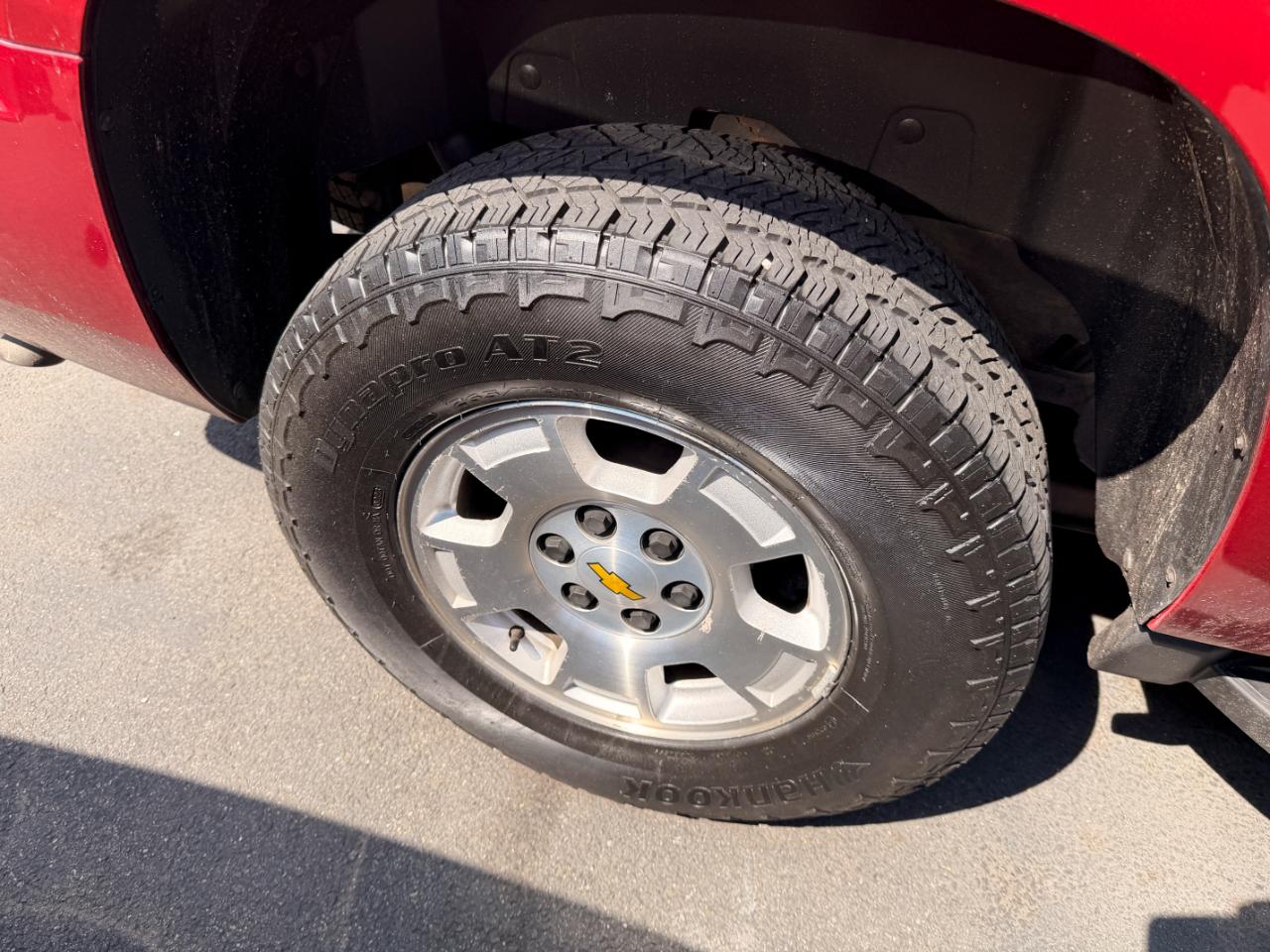 Chevrolet Suburban LT 1500 4WD 2010