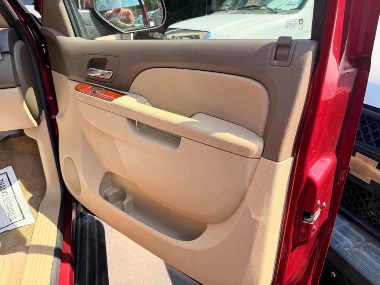 Chevrolet Suburban LT 1500 4WD 2010