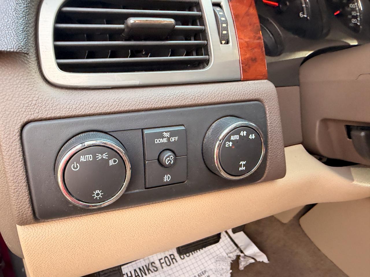 Chevrolet Suburban LT 1500 4WD 2010