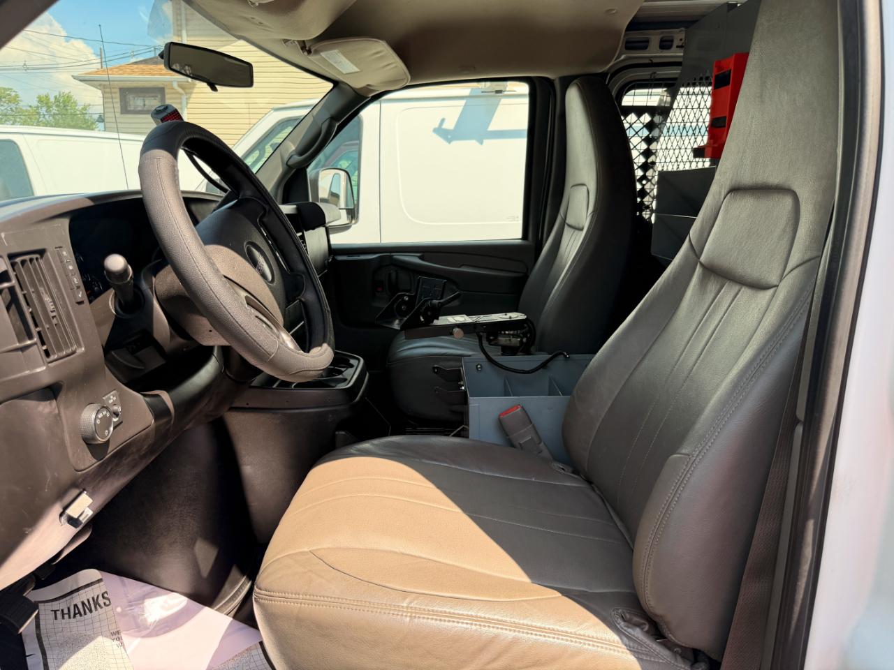 GMC Savana G3500 Cargo 2010