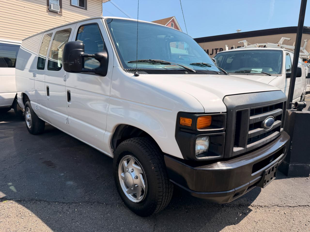 Ford Econoline E-150 2010