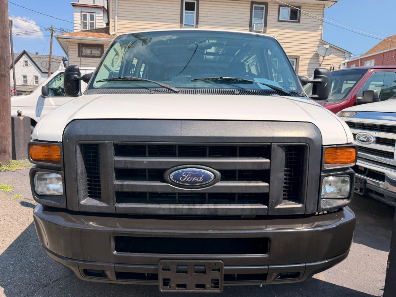 Ford Econoline E-150 2010
