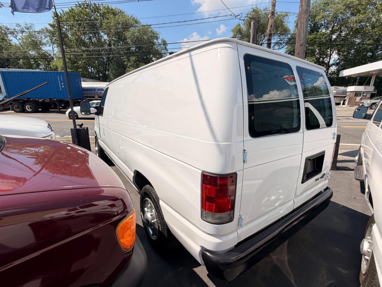 Ford Econoline E-150 2010