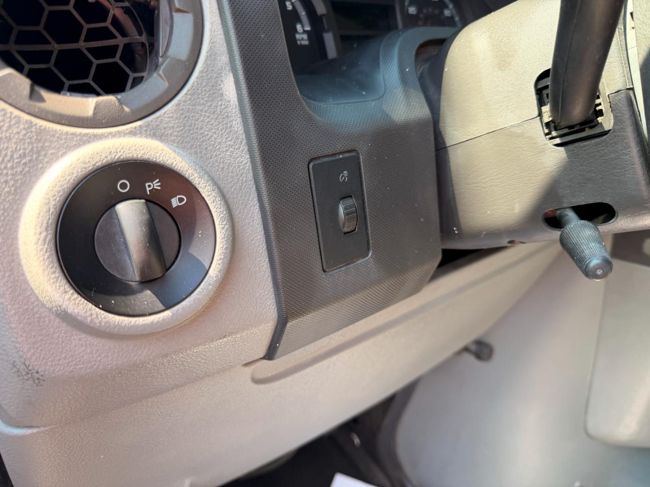 Ford Econoline E-150 2010