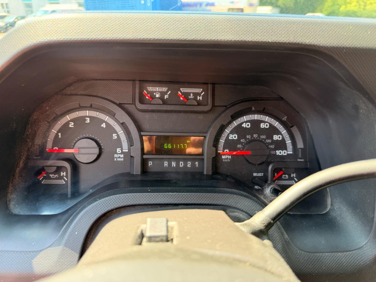 Ford Econoline E-150 2010