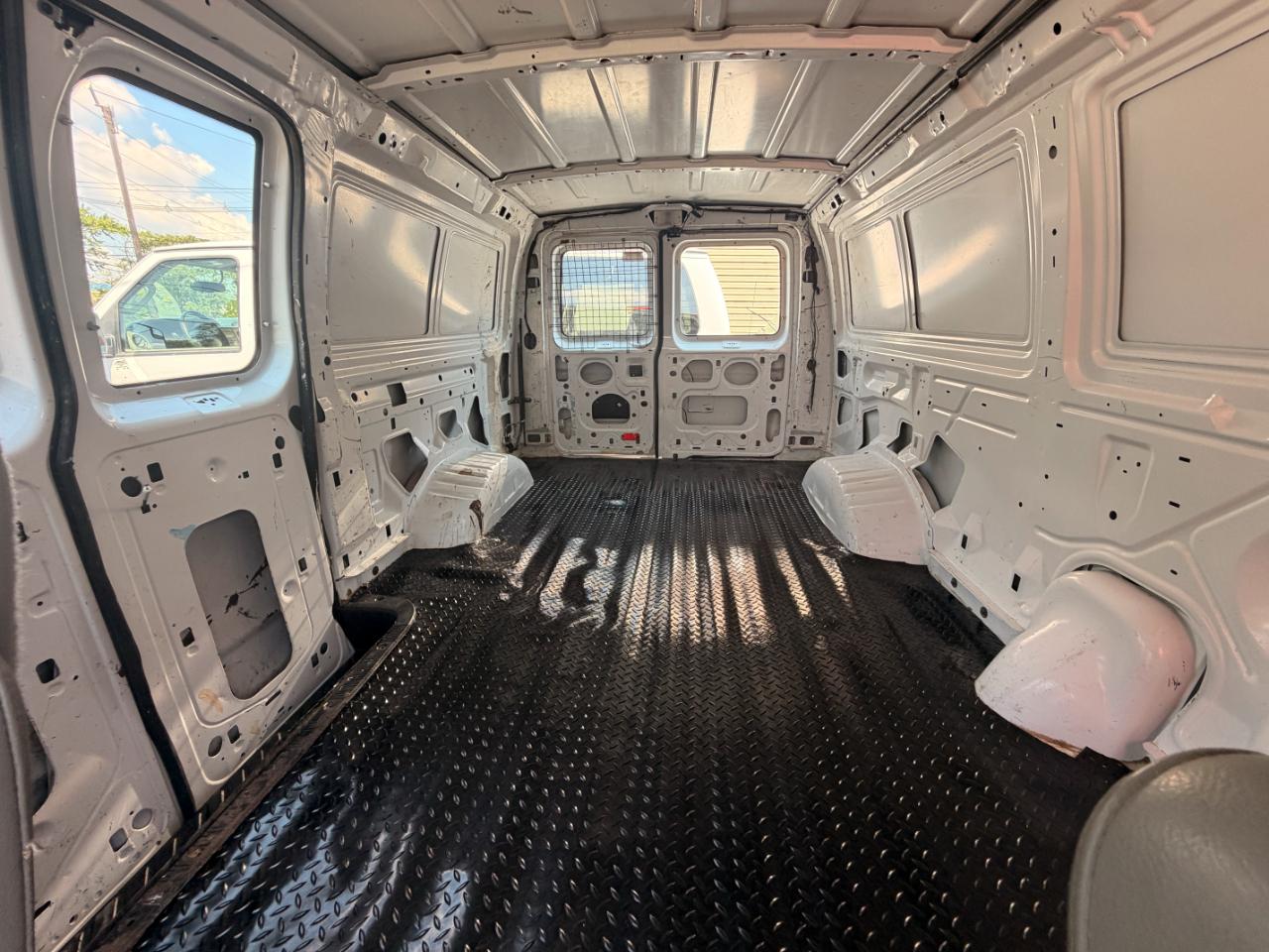 Ford Econoline E-150 2010