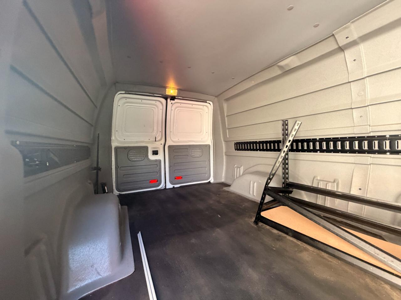 Ford Econoline E-350 Super Duty 2012