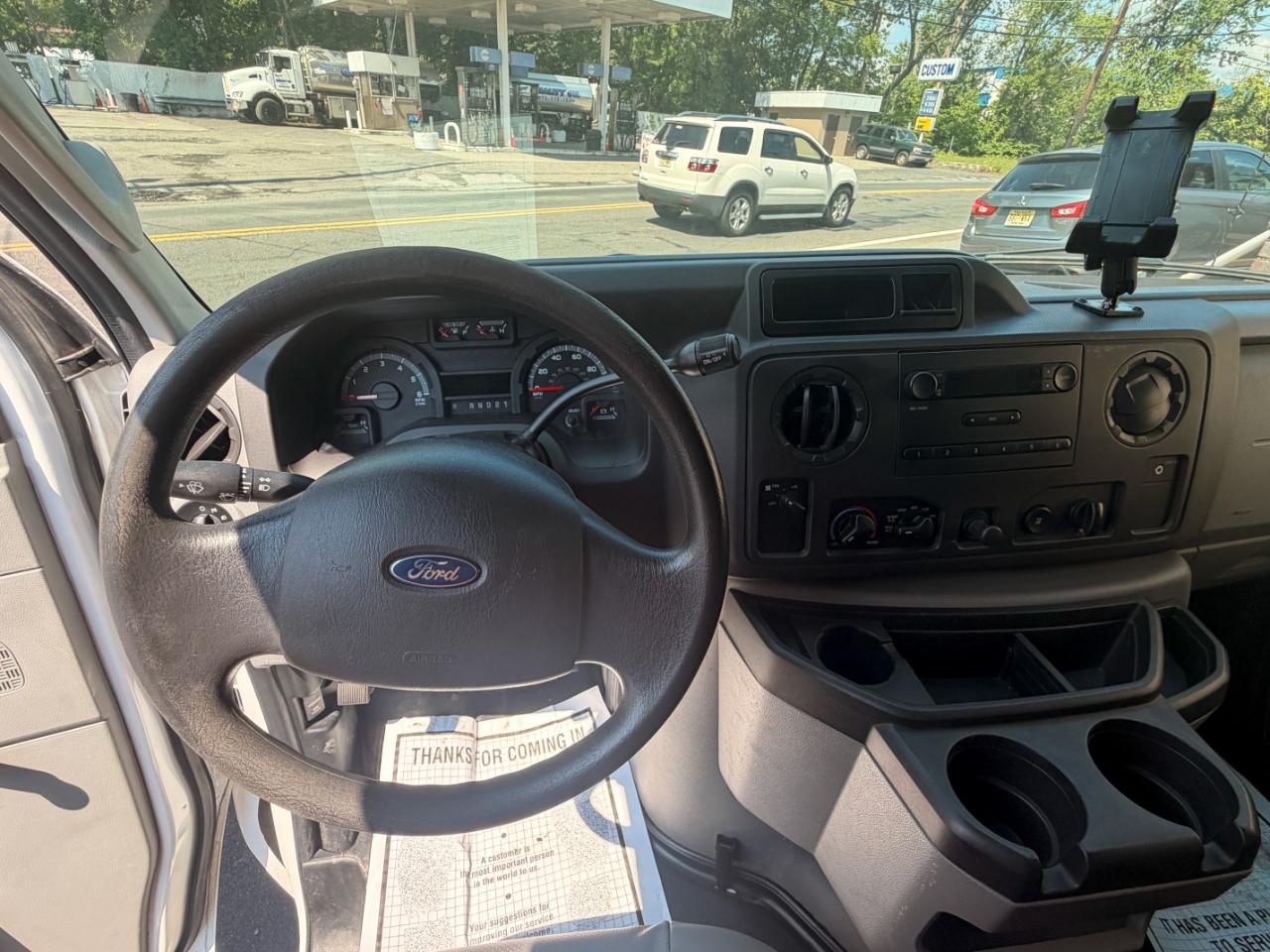 Ford Econoline E-350 Super Duty 2012