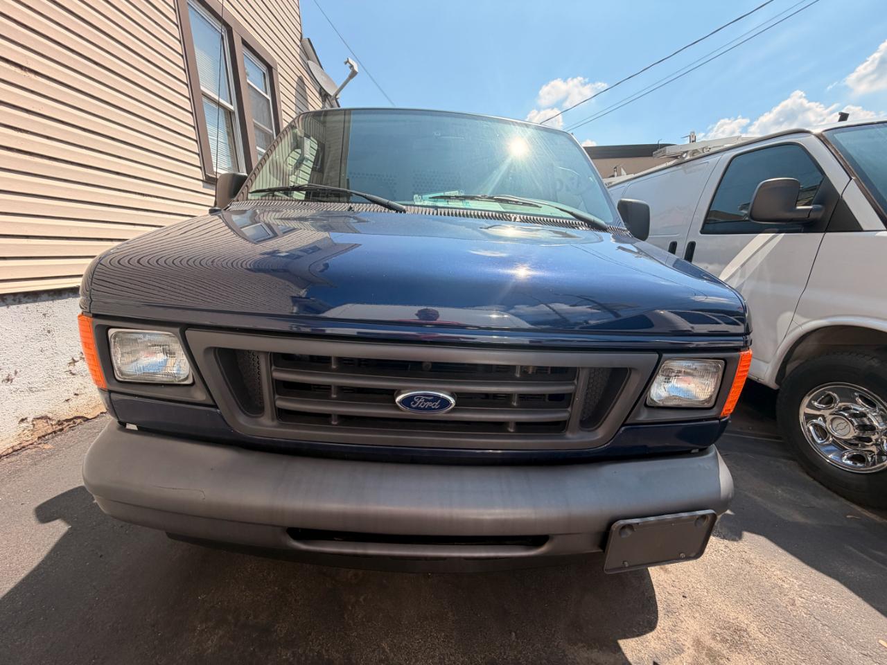 Ford Econoline E-250 2007