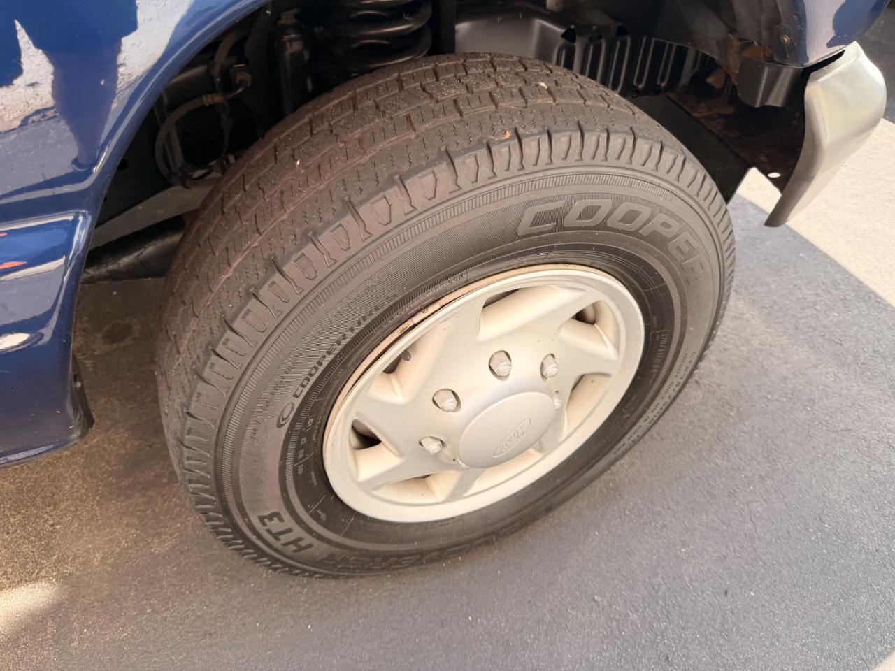Ford Econoline E-250 2007