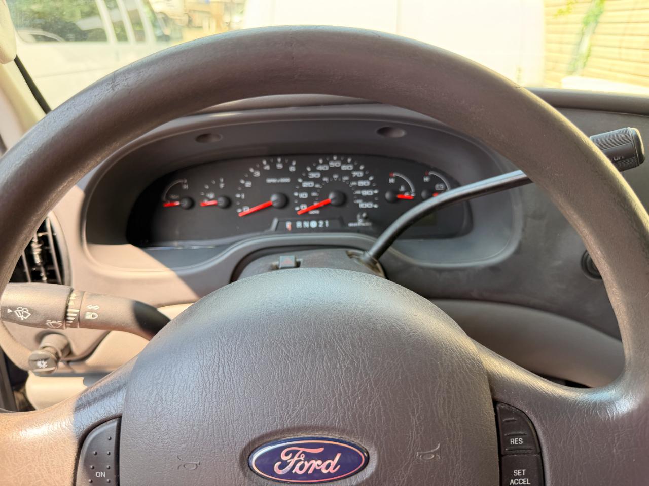 Ford Econoline E-250 2007