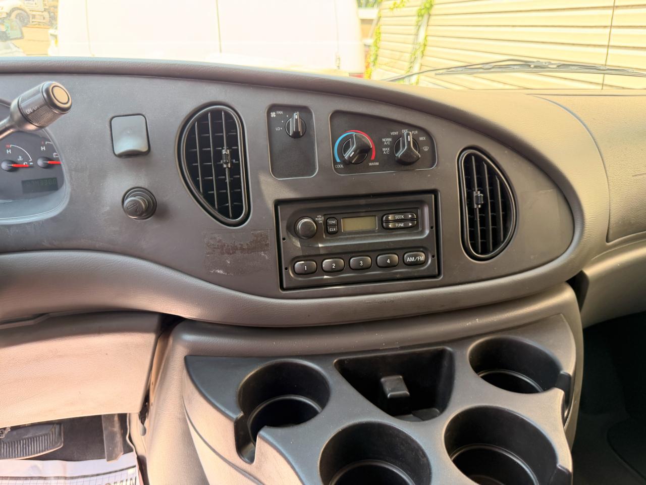 Ford Econoline E-250 2007