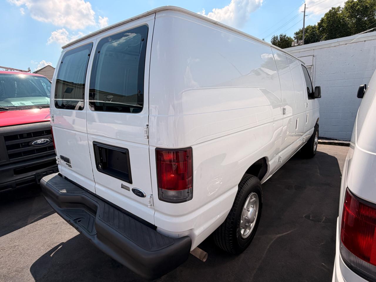 Ford Econoline E-250 2012