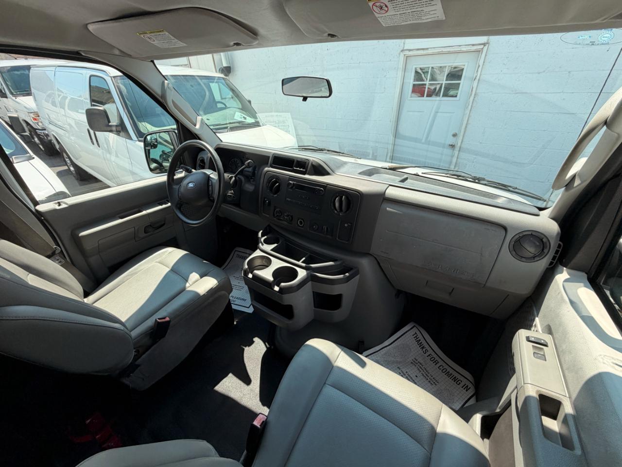 Ford Econoline E-250 2012