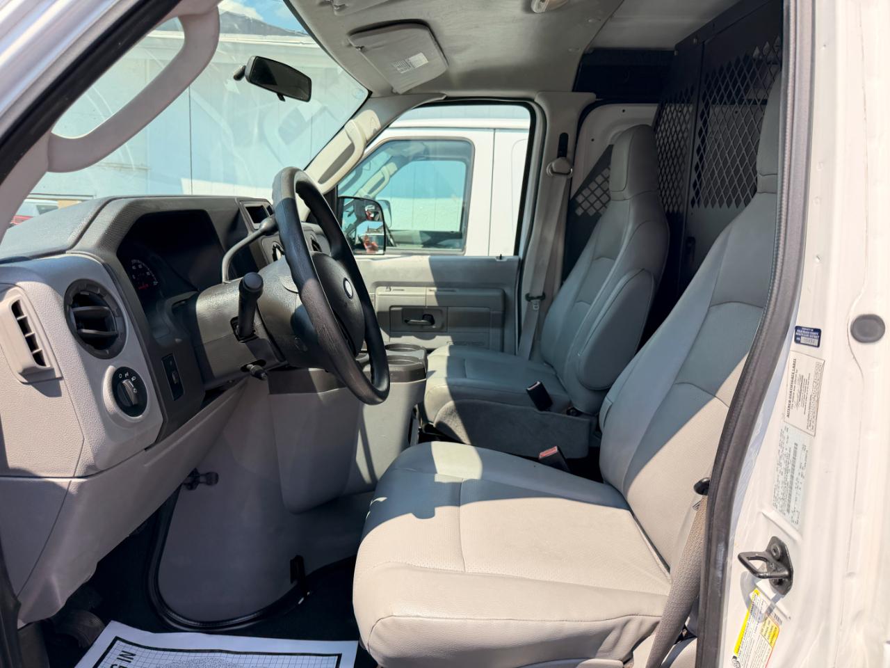 Ford Econoline E-250 2012