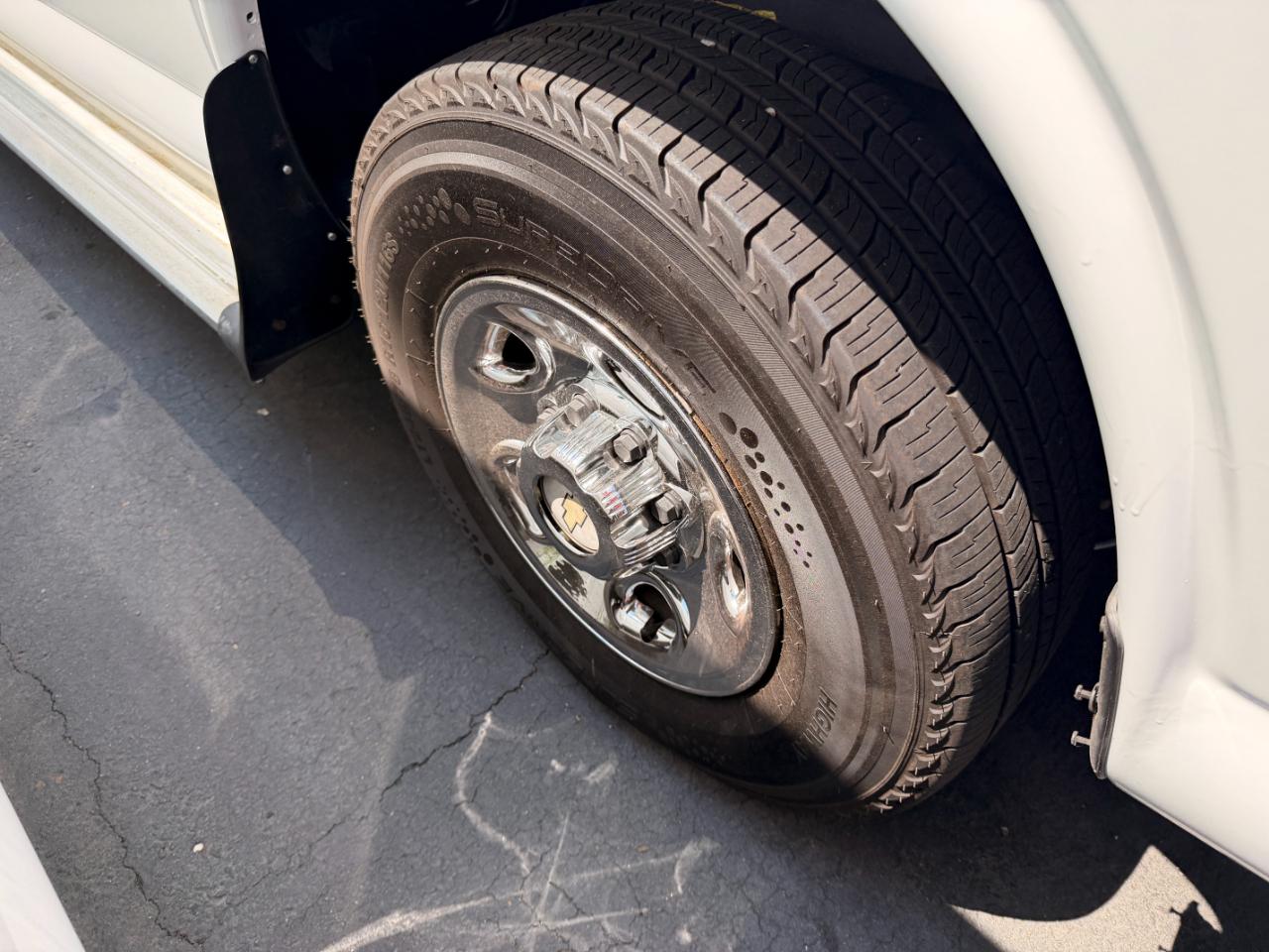Chevrolet Express LS 3500 2009