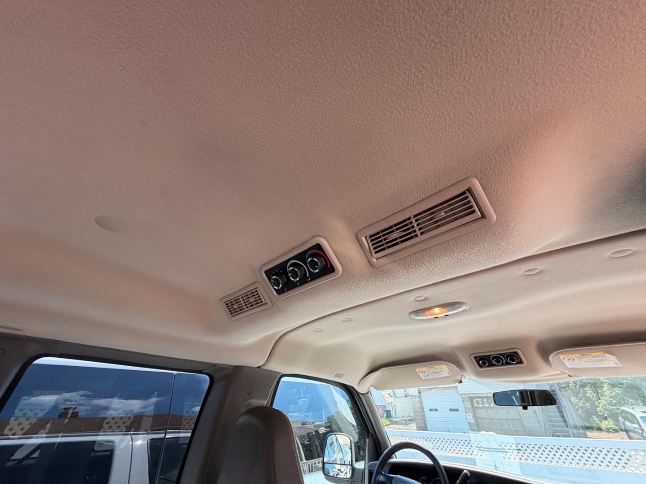 Chevrolet Express LS 3500 2009