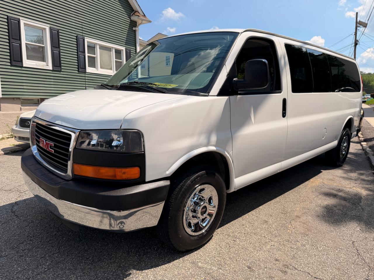 GMC Savana G3500 Extended 2005