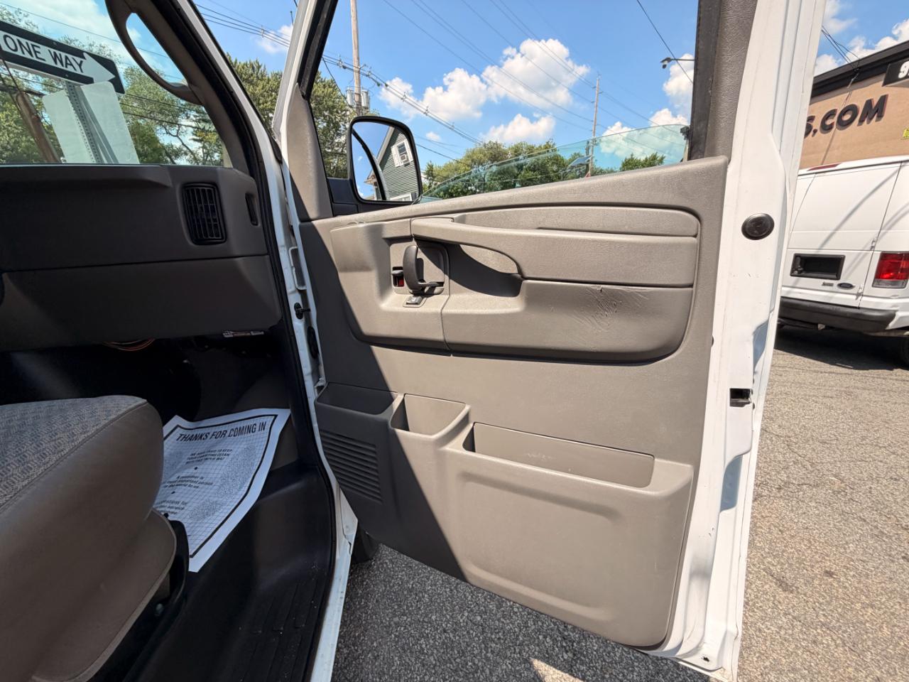 GMC Savana G3500 Extended 2005