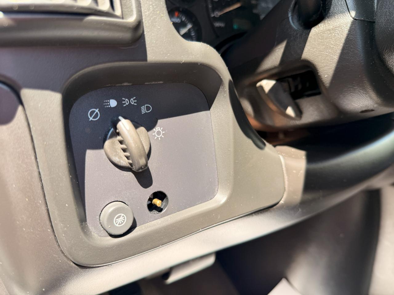 GMC Savana G3500 Extended 2005