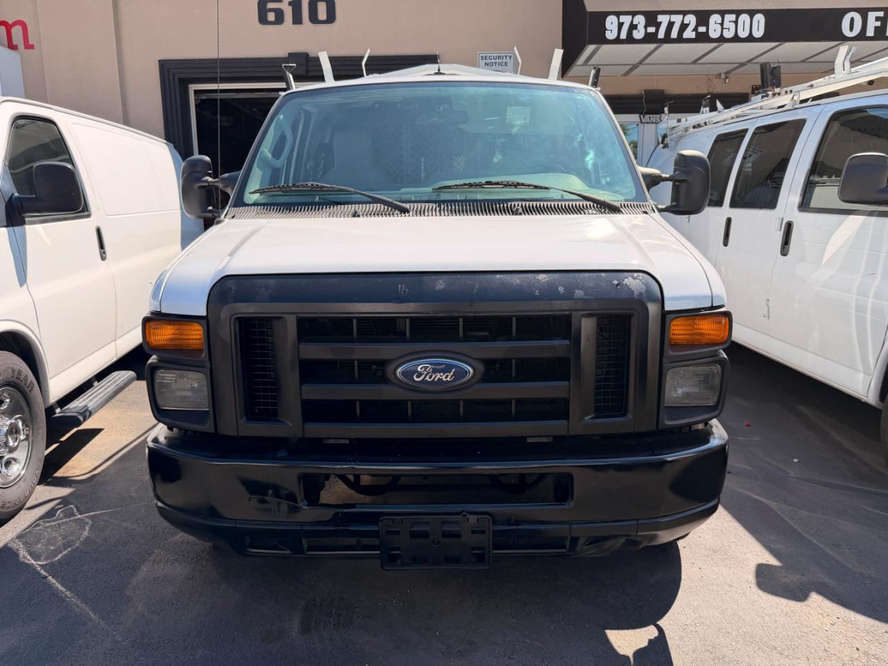 Ford Econoline E-250 2010
