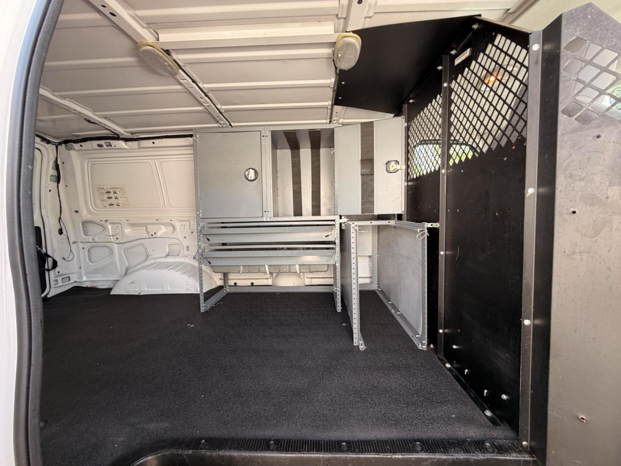 Ford Econoline E-250 2010