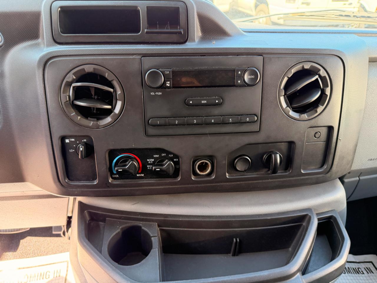 Ford Econoline E-250 2010