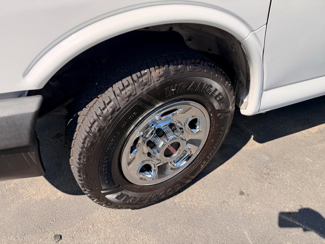 GMC Savana G3500 Cargo 2013