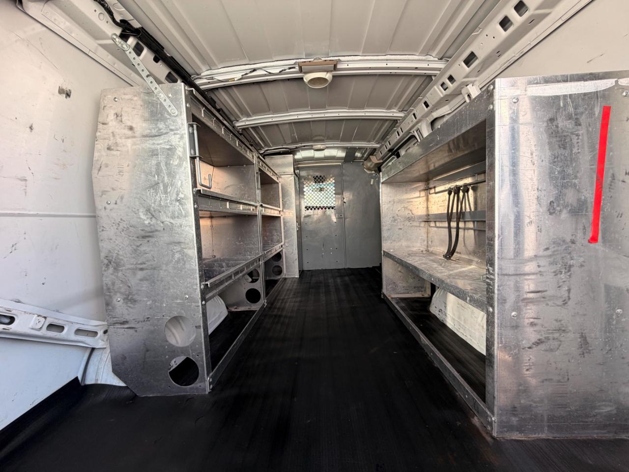 GMC Savana G3500 Cargo 2013