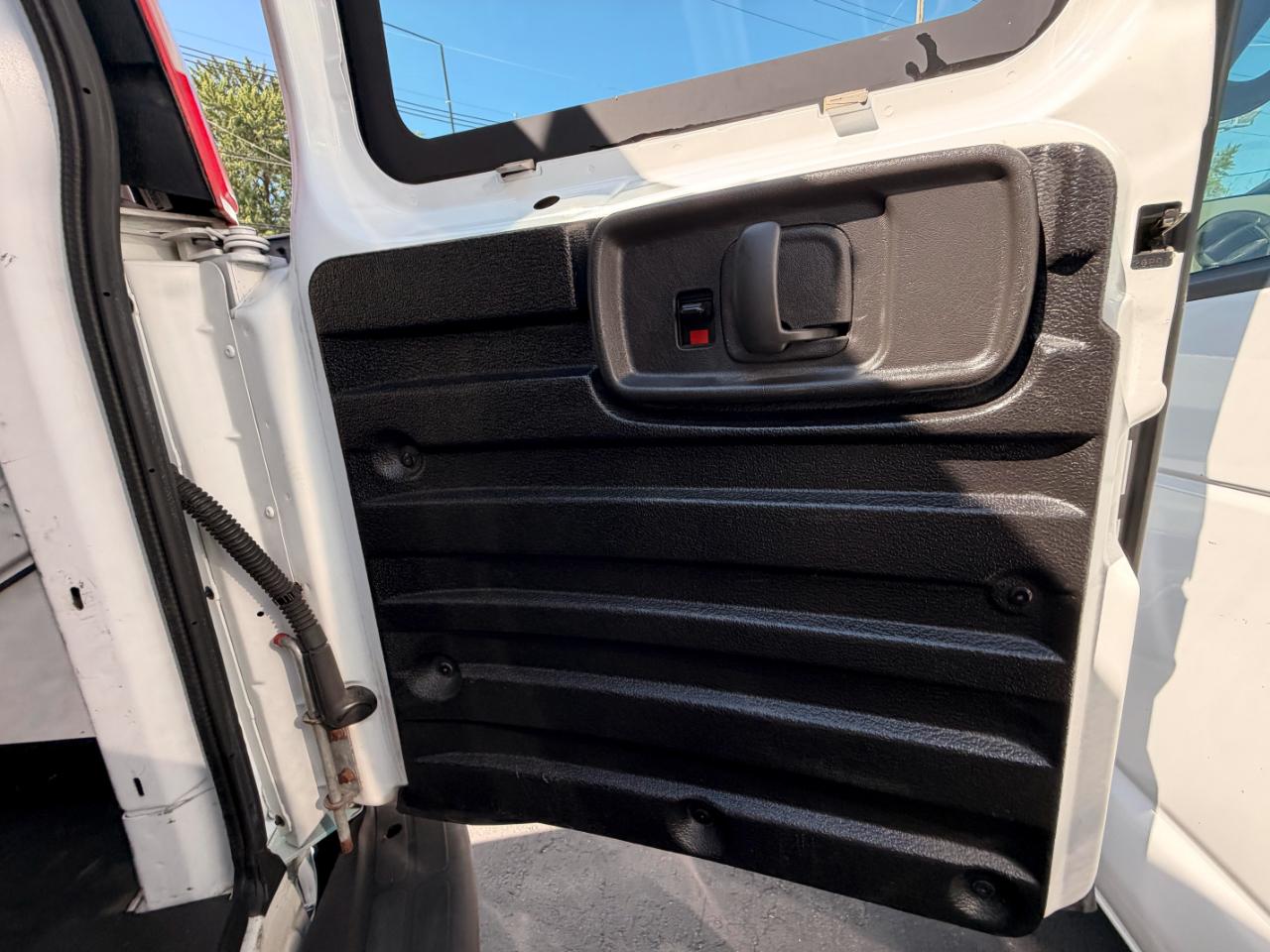 GMC Savana G3500 Cargo 2013