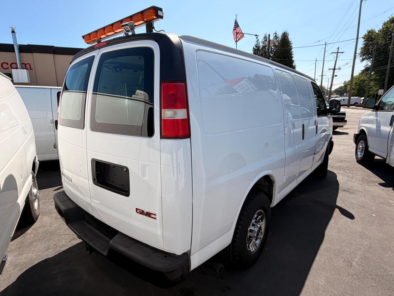 GMC Savana G3500 Cargo 2013