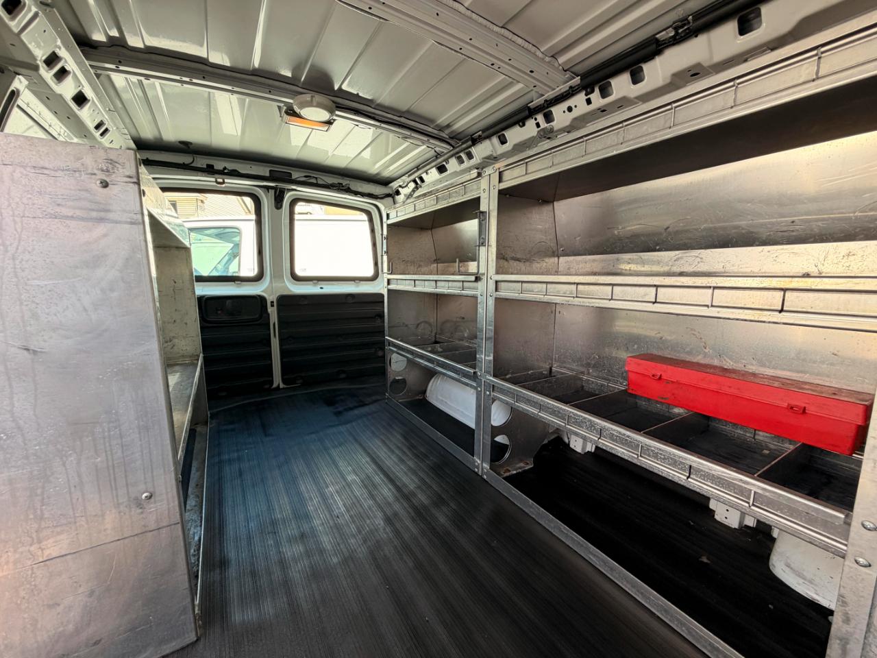 GMC Savana G3500 Cargo 2013