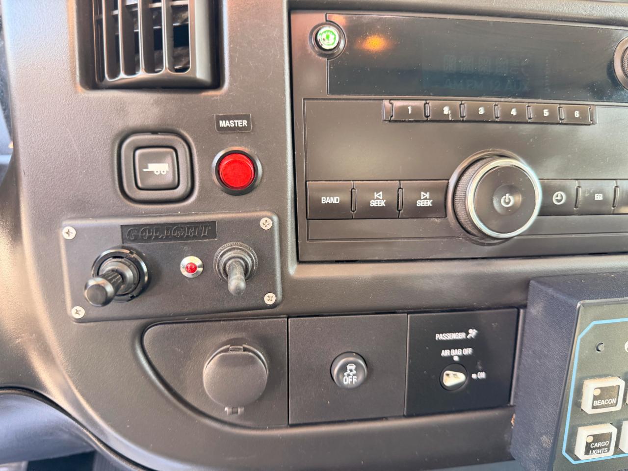 GMC Savana G3500 Cargo 2013